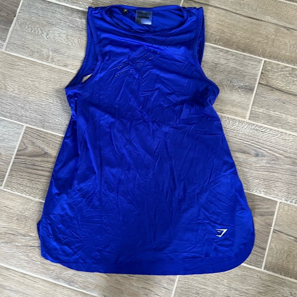 Gym shark athletic shirt